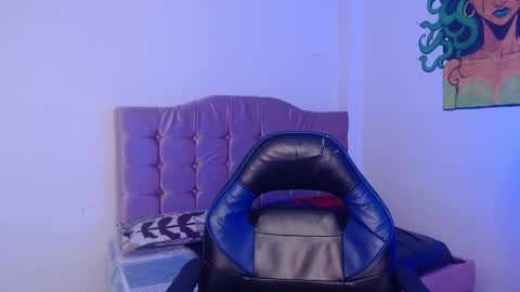 Nao online show from September 14, 1:10 pm