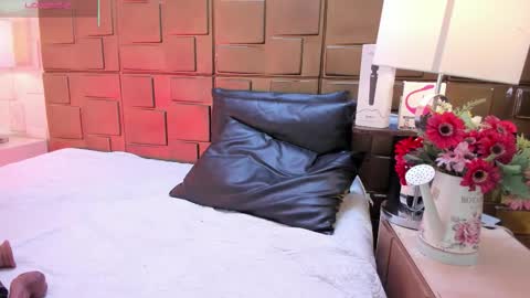 nao online show from September 28, 1:27 pm