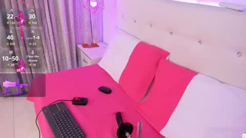 nara_pink online show from November 1, 6:32 pm