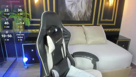 N A R E online show from October 18, 7:58 pm