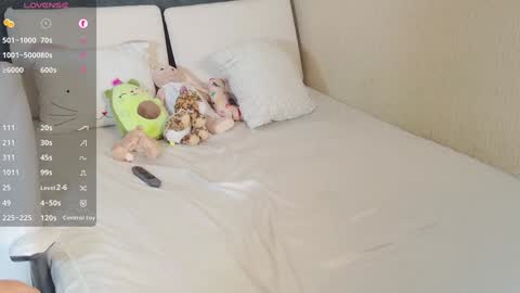 Snapshot of naree_masaki chatting on January 7, 12:09 pm Naree online show from January 7, 12:09 pm