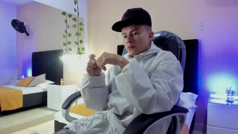 Nascary Fox online show from November 2, 12:51 pm