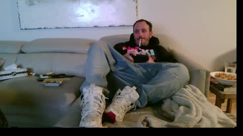 nassobout online show from February 11, 5:58 am