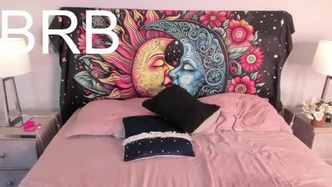 Natttttttttttttttt online show from December 28, 1:28 pm