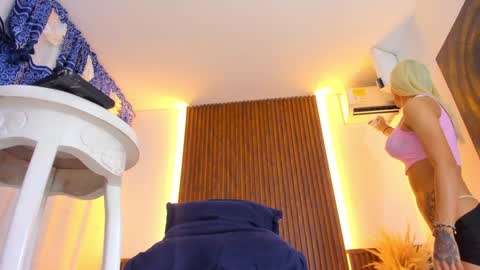 natali online show from February 2, 4:59 am