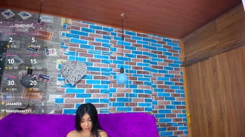 Snapshot of natalia_kiss01 chatting on December 2, 11:51 pm Natalia Kiss online show from December 2, 11:51 pm