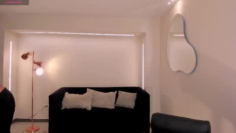 Snapshot of nataliagaret chatting on November 23, 5:35 pm Nata online show from November 23, 5:35 pm