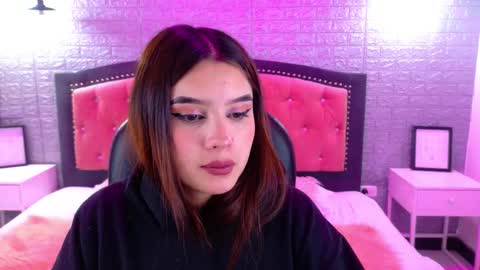 Snapshot of natalie_loffreda chatting on September 22, 2:57 am natalie online show from September 22, 2:57 am