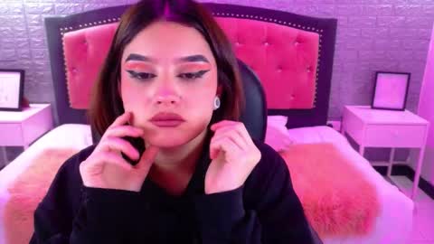 Snapshot of natalie_loffreda chatting on September 26, 2:48 am natalie online show from September 26, 2:48 am