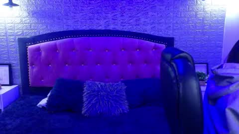 Snapshot of natalie_loffreda chatting on October 23, 3:06 am natalie online show from October 23, 3:06 am