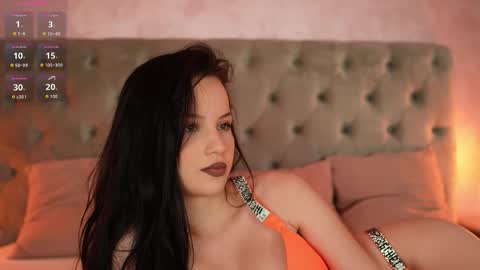 Snapshot of natalieshaw chatting on September 27, 3:00 am Natalie online show from September 27, 3:00 am