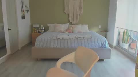 Snapshot of nataly_05 chatting on November 7, 8:53 pm anatalybee online show from November 7, 8:53 pm