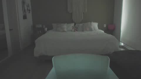 Snapshot of nataly_05 chatting on November 16, 9:09 pm anatalybee online show from November 16, 9:09 pm