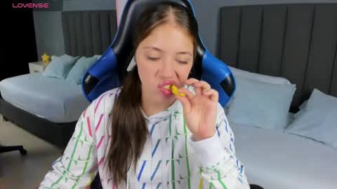 Snapshot of nataly_rodri chatting on January 18, 12:15 pm Nataly online show from January 18, 12:15 pm