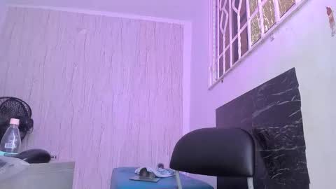 natalycarter_ online show from December 1, 3:39 pm