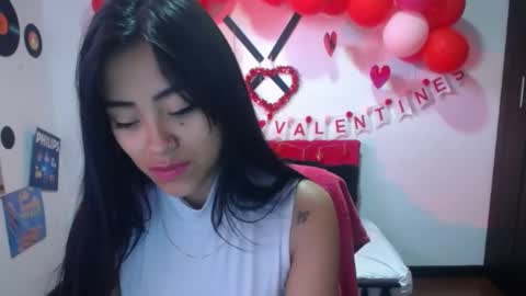Snapshot of natalyescobar_lx chatting on February 17, 1:21 pm Nataly Escobar online show from February 17, 1:21 pm