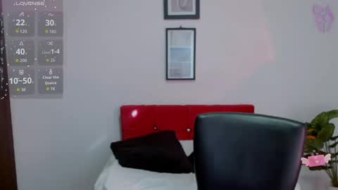 Snapshot of natalyescobar_lx chatting on November 20, 1:11 pm Nataly Escobar online show from November 20, 1:11 pm