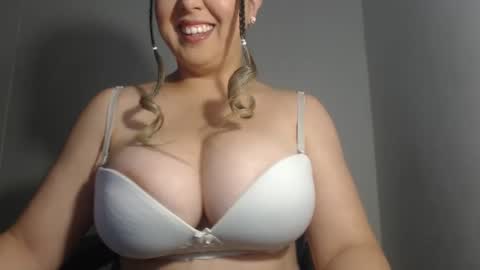 Snapshot of natasha9_ chatting on September 22, 12:23 am NATTY online show from September 22, 12:23 am
