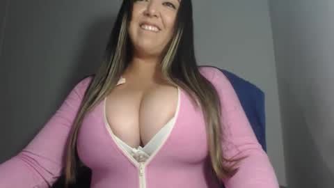 Snapshot of natasha9_ chatting on October 25, 2:52 am NATTY online show from October 25, 2:52 am