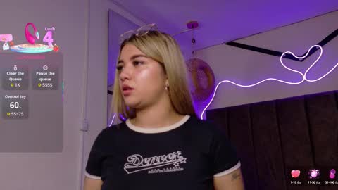 Snapshot of natasha__black chatting on September 28, 7:30 pm Natasha online show from September 28, 7:30 pm