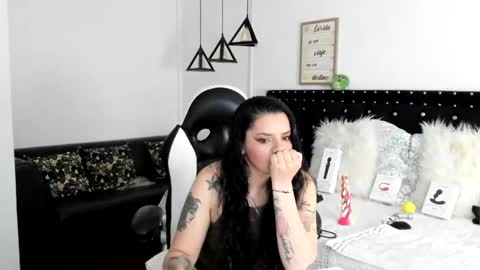 Snapshot of natasha__logan chatting on February 1, 10:26 am Natasha online show from February 1, 10:26 am