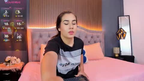 natasha_dollz online show from November 24, 8:30 pm