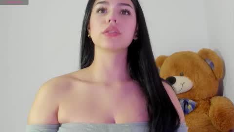 Snapshot of natasha_su chatting on December 1, 9:59 pm Natalia online show from December 1, 9:59 pm