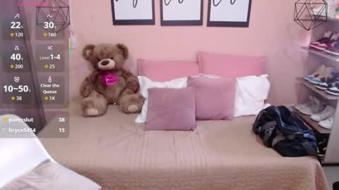 Nat online show from October 3, 2:36 pm