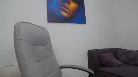 natashaboobs online show from December 19, 10:34 am