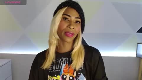 natashadormat online show from December 21, 8:32 pm