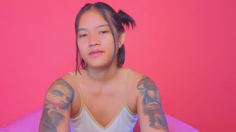 Natcha C online show from December 7, 1:47 am