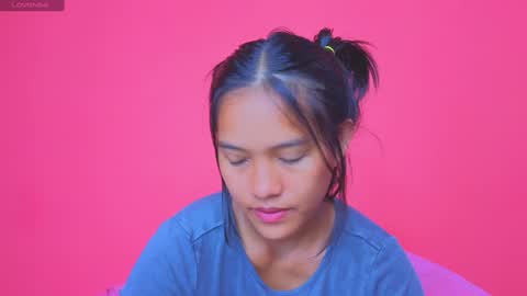 Natcha C online show from December 14, 1:28 am