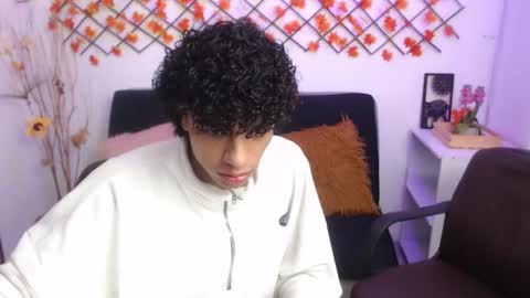 Nate  Jules online show from November 15, 4:43 am