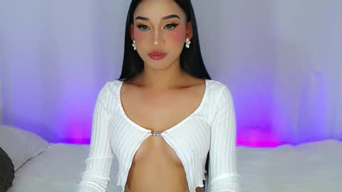   please follow me guyss online show from October 13, 6:08 pm