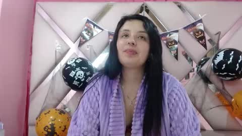 nathaly low online show from October 18, 3:20 am