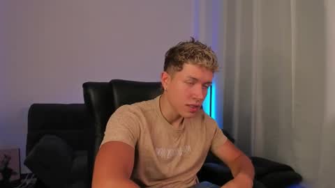 Nathan online show from November 4, 8:08 pm