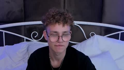 Nathan online show from October 6, 3:53 pm