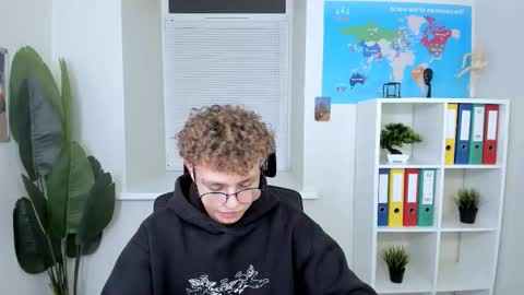 Nathan online show from November 15, 2:57 pm