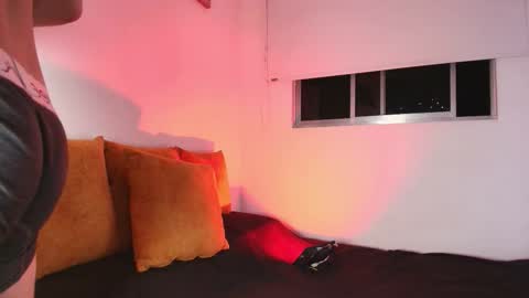 Snapshot of nathanferrara_ chatting on November 24, 6:57 am online show from November 24, 6:57 am