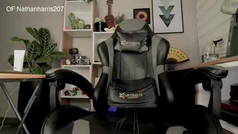 Nathan Harris online show from November 2, 1:19 am