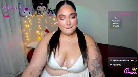 Snapshot of nathasha_lopez_ chatting on December 14, 4:40 am Natasha online show from December 14, 4:40 am