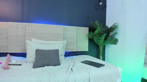 nathy_ross online show from February 24, 2:08 am