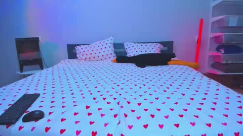 Tisha online show from November 21, 1:54 pm