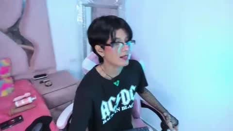 natsumiht online show from September 20, 4:57 am