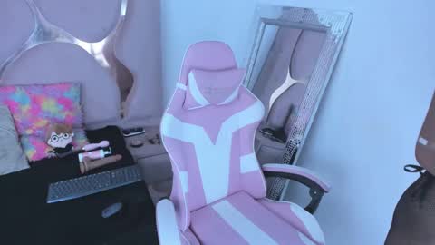 natsumiht online show from October 11, 5:17 am