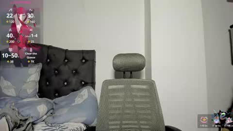 Snapshot of natt15 chatting on February 25, 12:36 am Natalia online show from February 25, 12:36 am