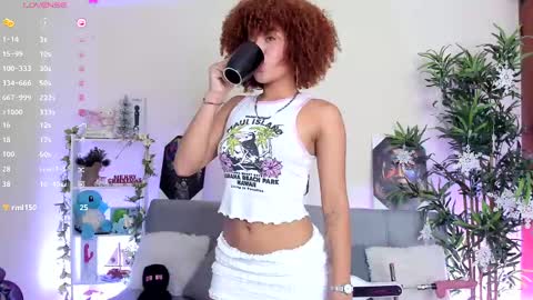 Snapshot of natty_romanof_1 chatting on December 12, 12:55 pm natty online show from December 12, 12:55 pm