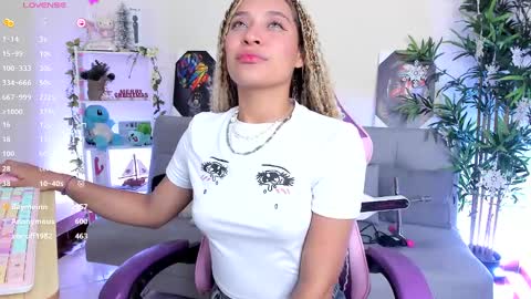 Snapshot of natty_romanof_1 chatting on January 9, 6:26 pm natty online show from January 9, 6:26 pm