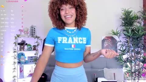 Snapshot of natty_romanof_1 chatting on January 23, 3:32 pm natty online show from January 23, 3:32 pm