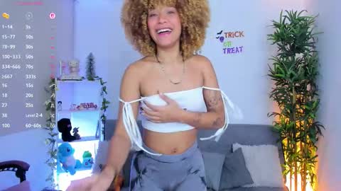 Snapshot of natty_romanof_1 chatting on November 6, 11:11 am natty online show from November 6, 11:11 am